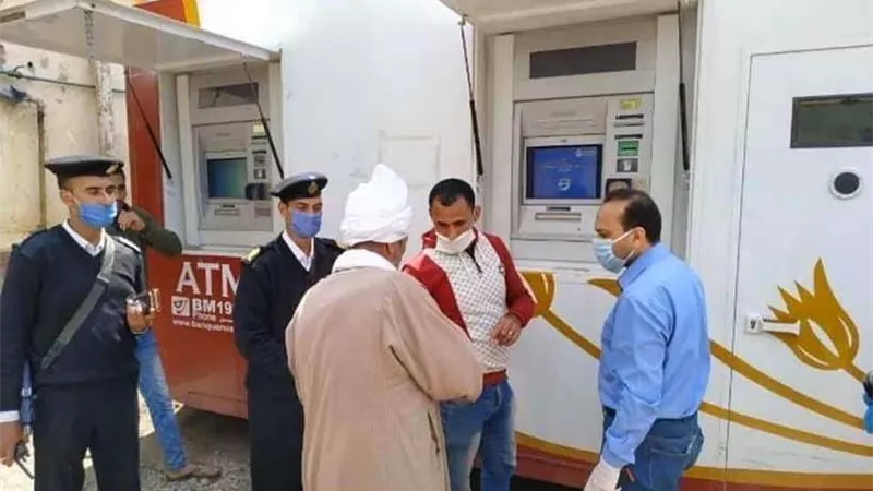 بعد عزلها.. الدفع بكواشف حرارية وسيارة ATM متنقلة بقرية صفط تراب بالمحلة