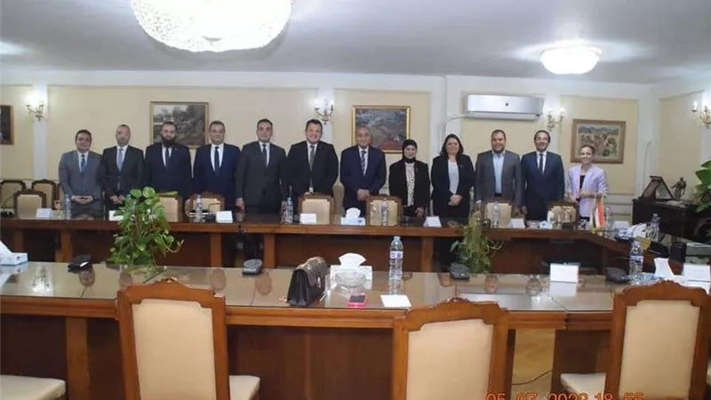 وزير التموين يلتقى بوفد تنسيقية شباب الأحزاب والسياسيين وحملة 