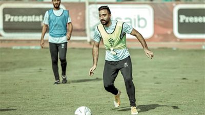 طاهر يواصل التدريبات التأهيلية.. ووحيد يعود بالجري حول الملعب