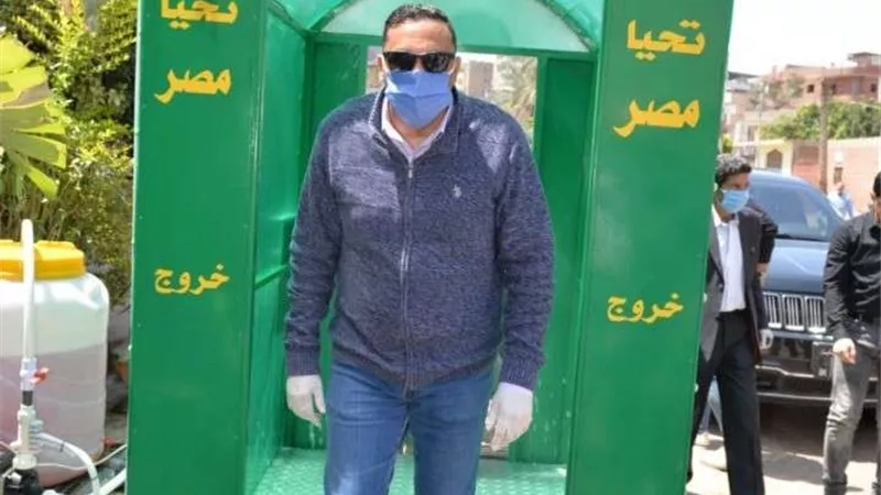 محافظ الدقهلية يتفقد الإجراءات الاحترازية في مصنعي عصائر وخضراوات أجا