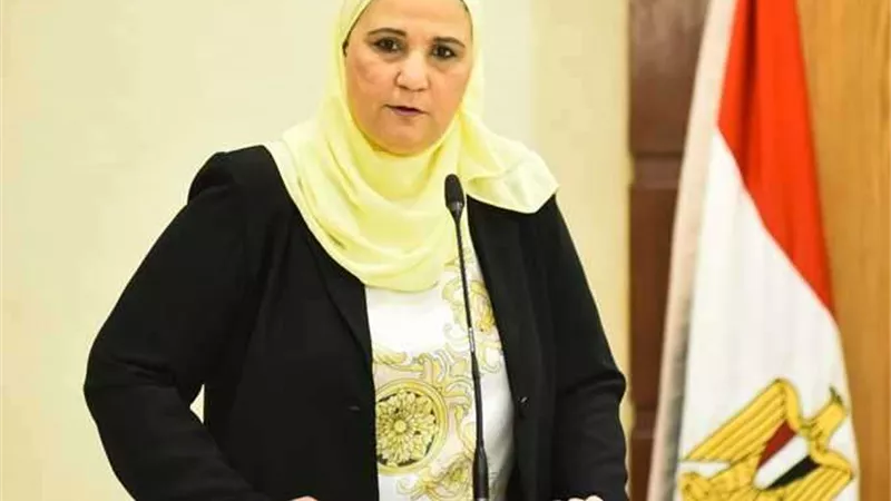 نيفين القباج: نستقبل 200 ألف مولود كل عام نتيجة زواج الأطفال
