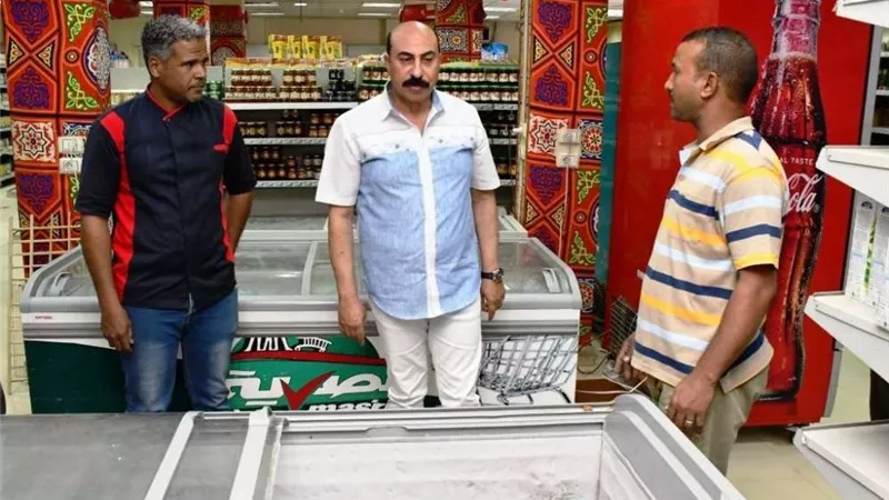 محافظ أسوان يقر غرامة 190 ألف جنيه لـ4 محلات