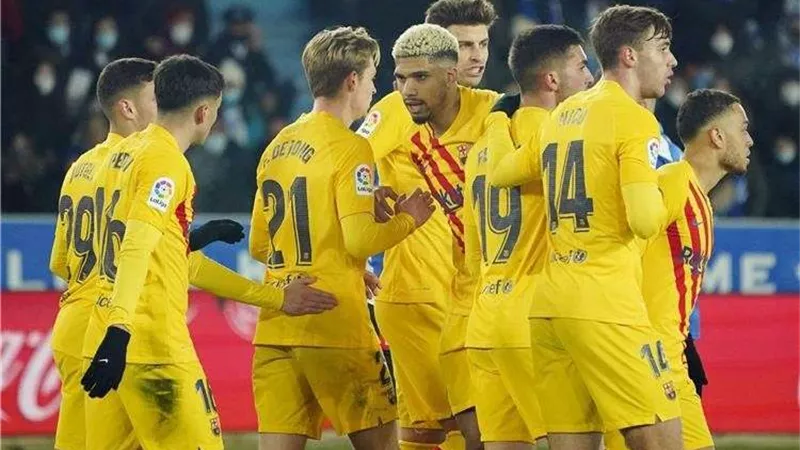 رسميًا.. توتنهام يتعاقد مع نجم برشلونة