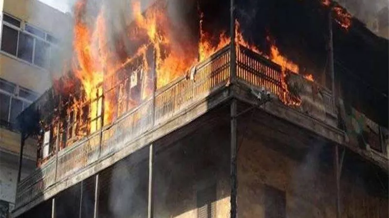 أطفال طلعوا السطح يشووا لحمة تسببوا في نشوب حريق بـ7 منازل بديروط