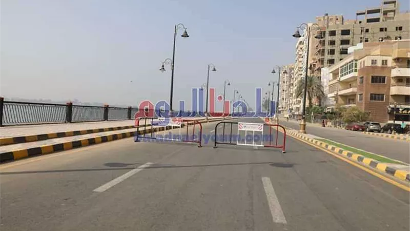 بالصور.. غلق الحدائق وطريق الكورنيش ومواقف السيارات في بني سويف
