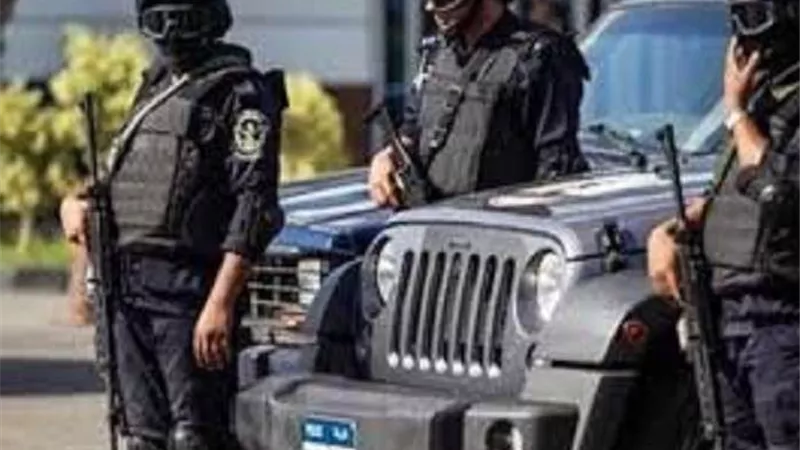 سرقة وتعاطي مخدرات.. تفاصيل القبض على عاطل بالمعادي