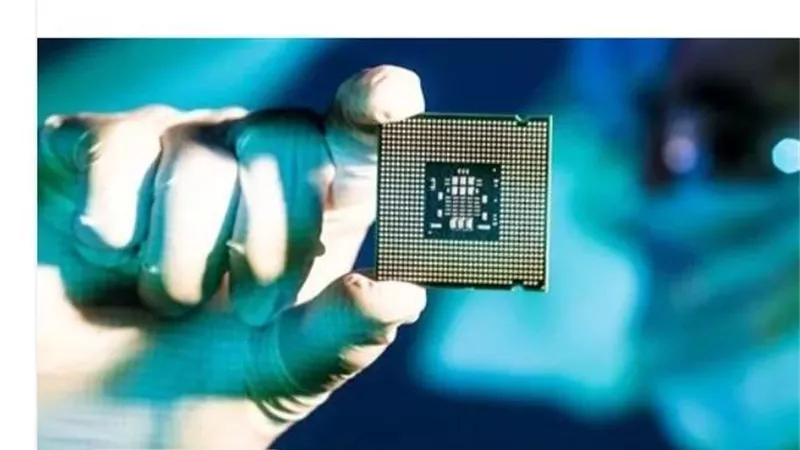 فرنسا تخطط لبناء مصنع لـ الرقائق الإلكترونية باستثمارات 4 مليارات يورو