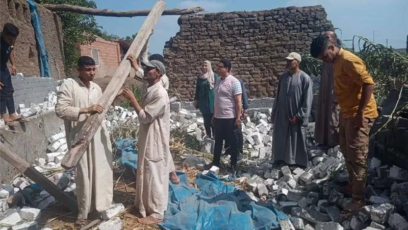 إزالة تعدي على أرض زراعية بالمنوفية