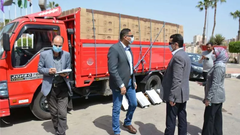 محافظ الدقهلية: توزيع 2600 كشاف إضاءة على الوحدات المحلية