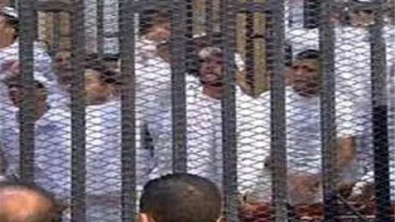 القبض على 4  متهمين قاموا بقتل شاب بطلق ناري في الرأس