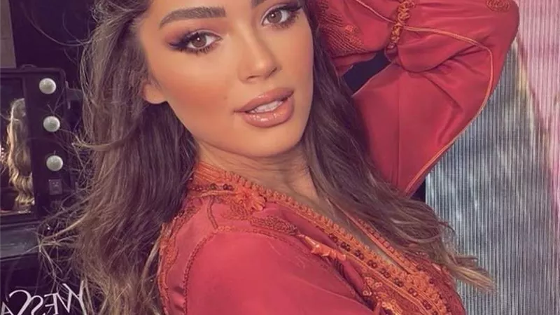 ليلى زاهر تخطف الأنظار بجمالها في أحدث جلسة تصوير