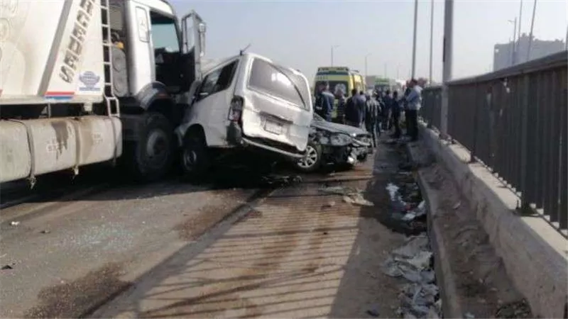 مصرع شخص وإصابة آخر في تصادم سيارتين بالفيوم