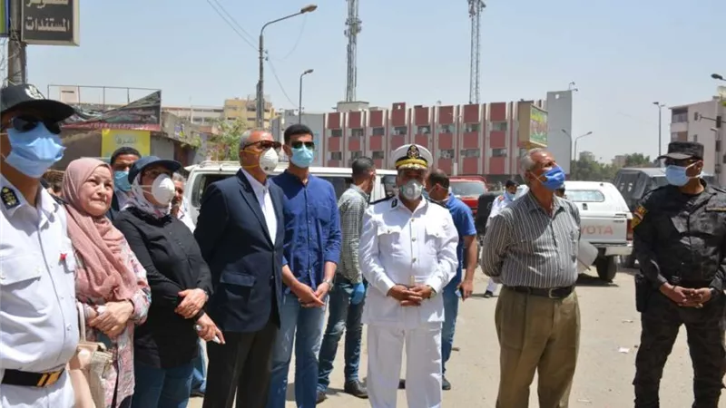 محافظ القليوبية يشرف على إزالة عقار مخالف بشبرا الخيمة