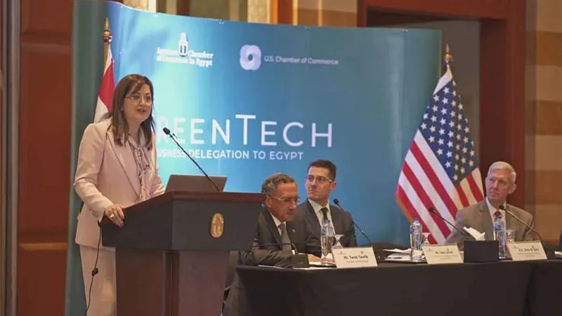 وزيرة التخطيط تستعرض مبادرة حياة كريمة ودورها في تحقيق أهداف التنمية
