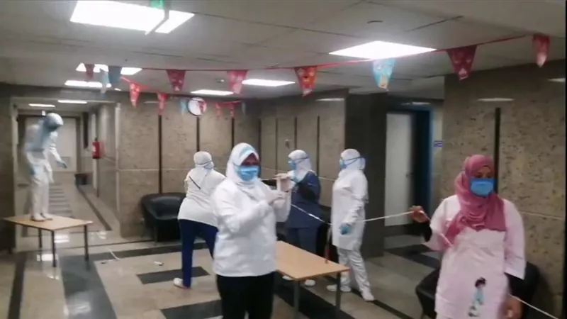 مستشفى العزل بقها تحتفل بقدوم شهر رمضان