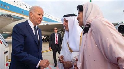 ولي العهد السعودي يستقبل الزعماء العرب في جدة ويتجاهل بايدن.. شاهد السبب ( فيديو)