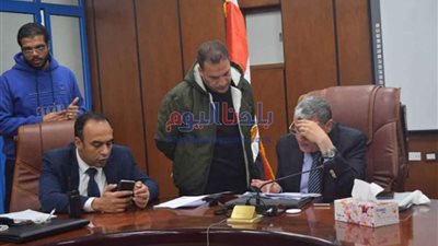محافظ المنيا يسلم 70 عقدًا جديدًا لتقنين أوضاع أراضي أملاك الدولة