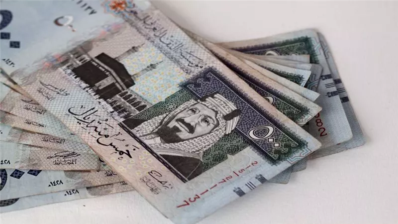 أسعار العملات العربية مقابل الجنيه المصري في منتصف التعاملات اليوم الأحد