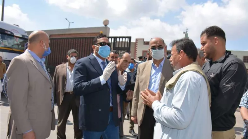 محافظ الدقهلية يتابع عمليات توريد محصول القمح ويؤكد توريد 37 ألف طن