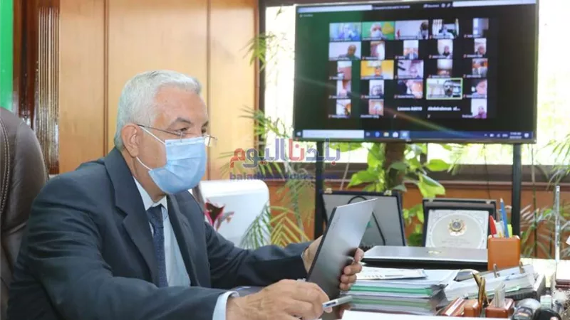 رئيس الجامعة يلتقي بأطباء طب المنوفية المكلفين بالعمل بمستشفيات العزل