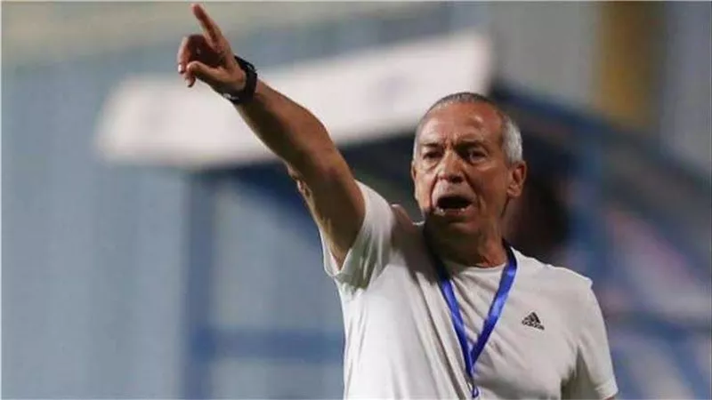 فيريرا يعد لاعبي الزمالك نفسيًا للقاء القمة