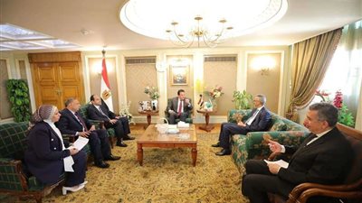 «عبدالغفار» يبحث سُبل تعزيز التعاون مع مُنظمة الألكسو