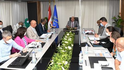 محافظ أسوان وسفيرة سويسرا يفتتحان مشروع تحسين مياه الشرب لخدمة 3 مناطق