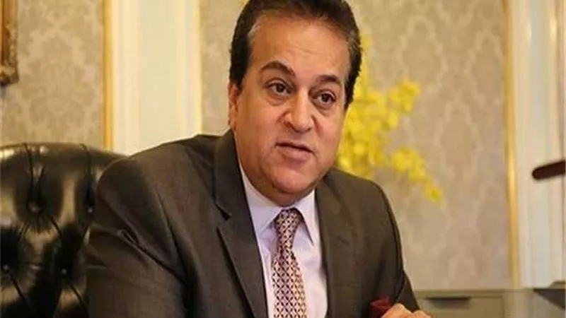 «عبدالغفار» يتابع تقديم الخدمات الإسعافية والطبية لمصابي حادث تصادم أتوبيس وسيارة نقل بمحافظة المنيا