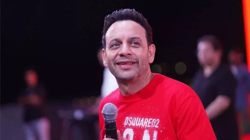 مصطفى قمر يشعل بشغل الساحل بحفلة 
