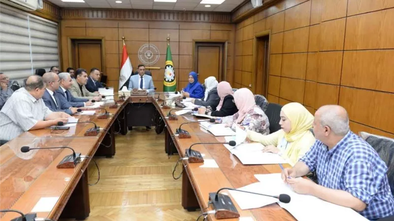 محافظ الدقهلية: لا بد من تعظيم الاستفادة من قروض مشروعات شباب الخريجين