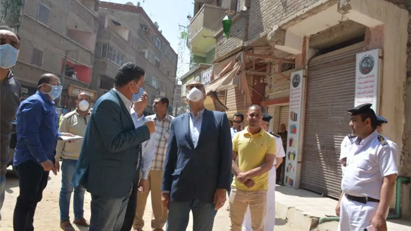 محافظ القليوبية يتابع إزالة 6 طوابق مخالفة ببرج سكني بطوخ