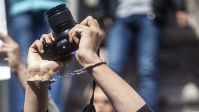 الحكم على صحفي بالسجن 15 عاما بتهمة نشر معلومات كاذبة