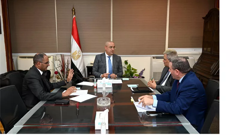 وزير الإسكان: تنفيذ 2064 وحدة سكنية بمشروع 