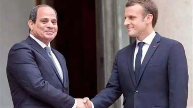 اتصال هاتفي بين السيسي والرئيس الفرنسي ايمانويل ماكرون