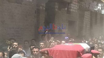 نائب محافظ المنيا والسكرتير العام يشهدا تشييع جثمان شهيدي الوطن في مطاي وديرمواس