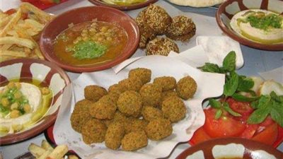 بينهم الفول والطعمية.. أضرار الأكلات الشعبية وما تسببه في الجسم من أضرار
