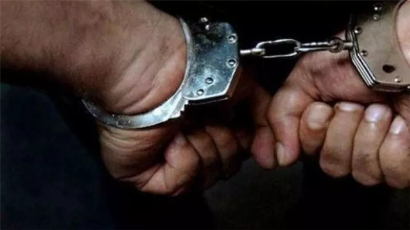 حبس عاطل لقيامه بالاتجار في المواد المخدرة وحيازه سلاح غير مرخص