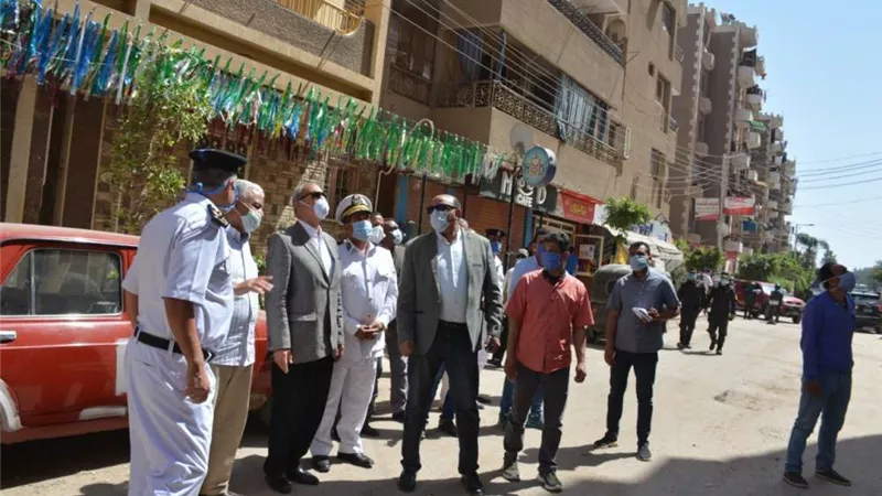 محافظ القليوبية يزيل أدوار برج سكني مخالف بالقناطر الخيرية