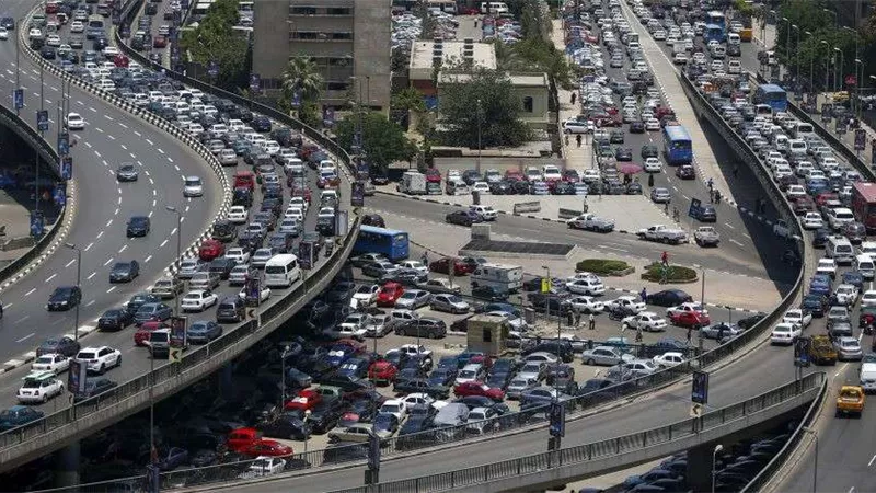 النشرة المرورية.. كثافة مرورية بشوارع القاهرة والجيزة