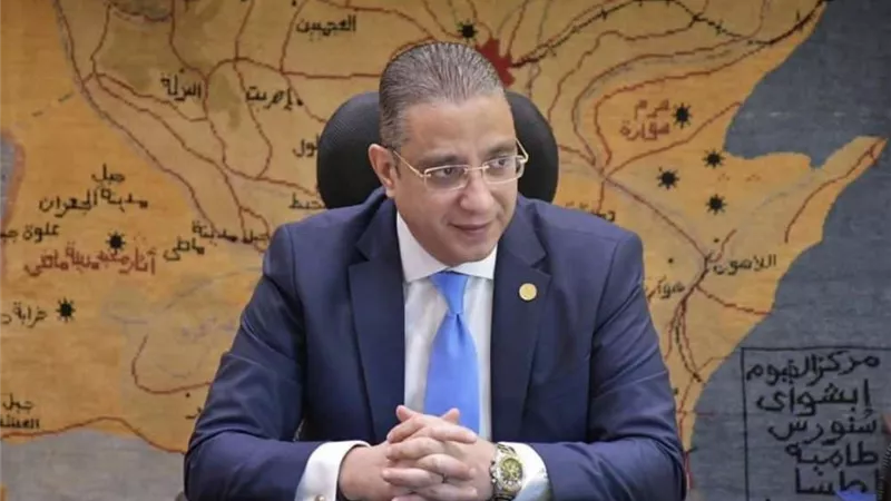 محافظ الفيوم يشهد تكريم 60 طالباً وطالبةً أوائل الشهادة الإعدادية