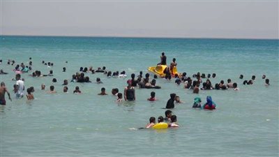 السويس تستقبل أكثر من مليون مواطن بشواطئ المحافظة