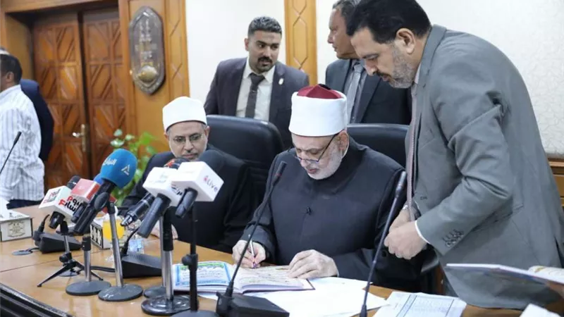 وكيل الأزهر يعلن أسماء الخمس الأوائل على الثانوية الأزهرية 