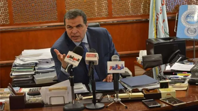 القوى العاملة: استخراج  1971 رخصة مزاولة الحرفة وشهادة قياس مستوى المهارة ببنى سويف