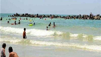 محافظ الإسكندرية يحذر من النزول لشاطئ النخيل