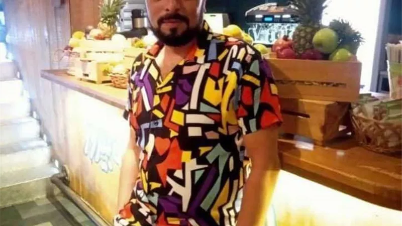 أمي ماتت.. وفاة والدة أحمد إبراهيم ونعي مؤثر من الفنان
