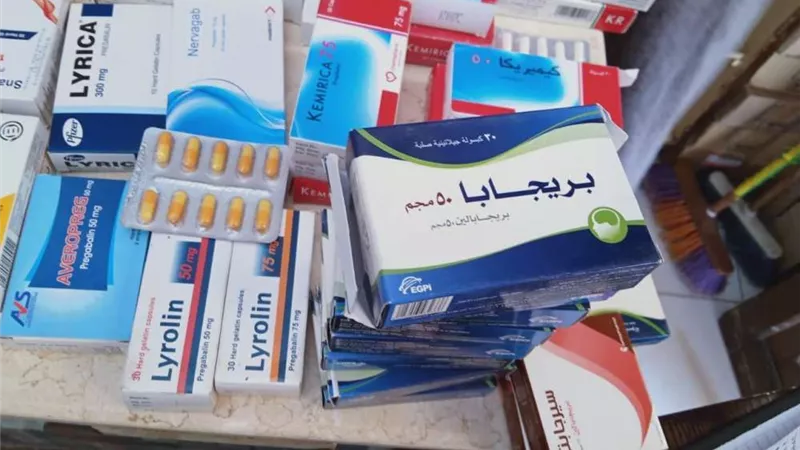 ضبط 56 صنف دواء و350 كمامة مجهولة المصدر بالدقهلية