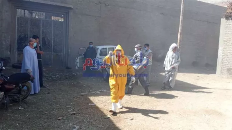 بعد تسجيل إصابة بكورونا.. رش وتطهير قرية 