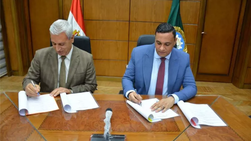 توقيع بروتوكول تنفيذ أعمال مشروع تجديد مياه الصرف الصحي بتقسيم 15 مايو بجمصه