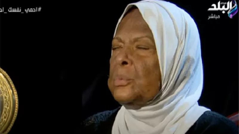 والدة الشهيد محمد لطفي تروي آخر رسالة من البطل لها.. فيديو