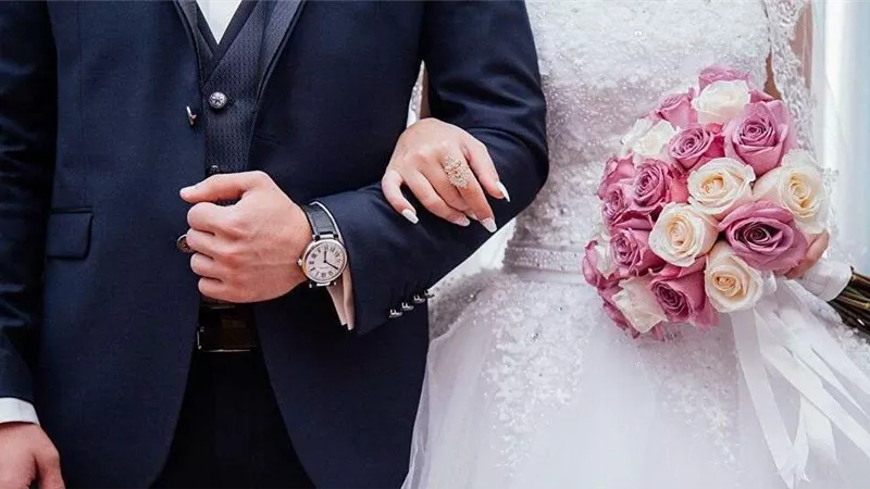 أخصائي نفسي عن المشكلات الزوجية : مفتاح الرجل قلبه و المرأة الكلمة الجميلة
